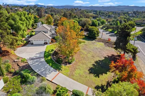 View/Area - 1474 Via Encinos Dr, Fallbrook, CA 92028 photo 8 of 8