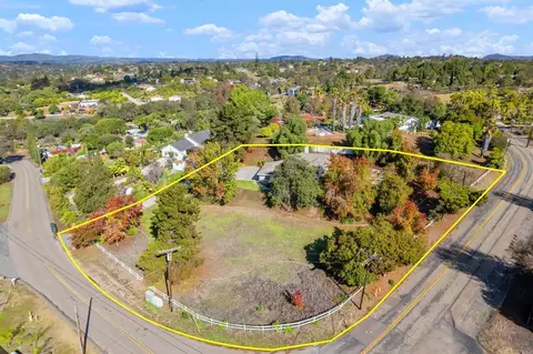 View/Area - 1474 Via Encinos Dr, Fallbrook, CA 92028 photo 4 of 8