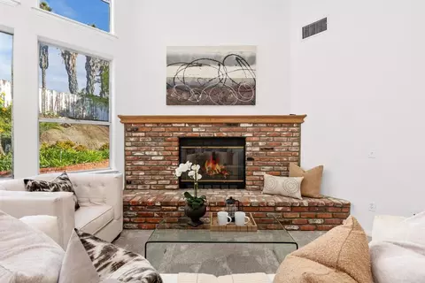 Living - 1474 Via Encinos Dr, Fallbrook, CA 92028 photo 3 of 3