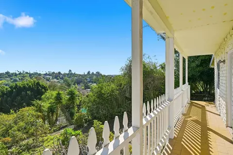 1144 Prospect Pl, Vista, CA 92081