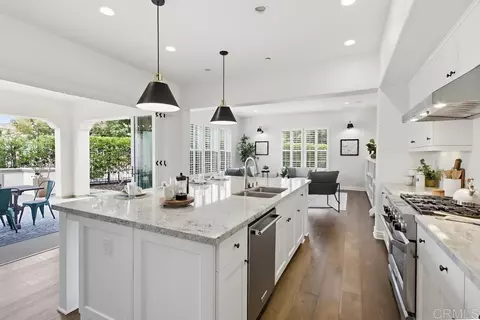 8524 Kristen View Ct, San Diego, CA 92127