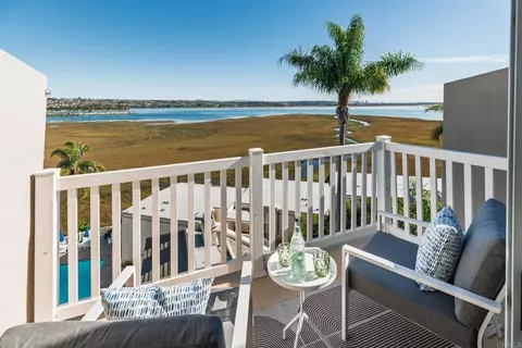 3991 Crown Point Dr #P13, San Diego, CA 92109