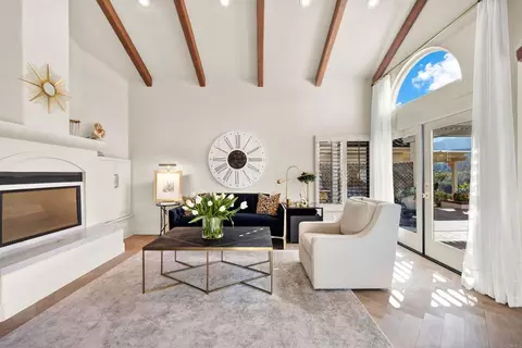 29122 Laurel Valley Dr, Vista, CA 92084