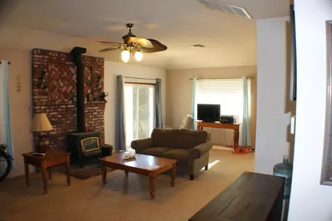 Living - 23950 Jacaranda Dr, Tehachapi, CA 93561 photo 1 of 3