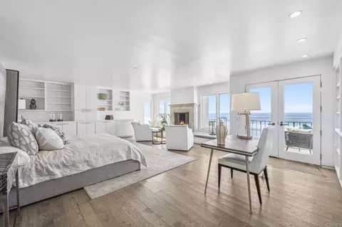 Bedroom - 1716 Ocean, Del Mar, CA 92014 photo 1 of 11