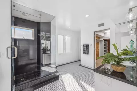 Bath - 1716 Ocean, Del Mar, CA 92014 photo 3 of 4