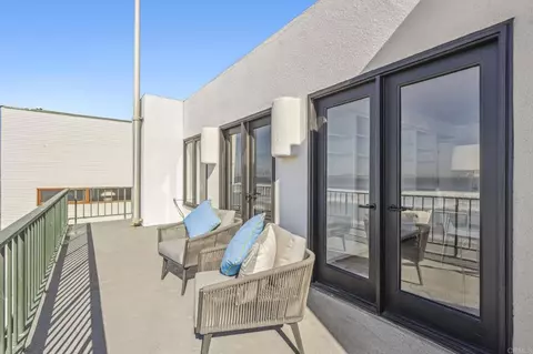 Exterior - 1716 Ocean, Del Mar, CA 92014 photo 3 of 7
