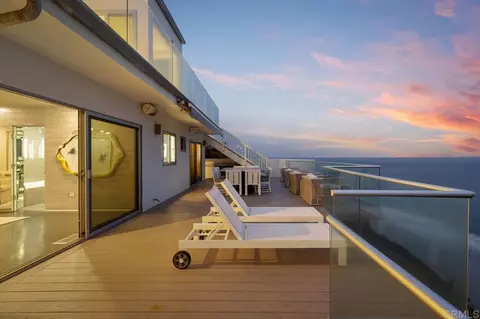 Exterior - 806 4th St, Encinitas, CA 92024 photo 1 of 6