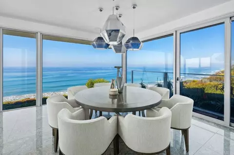 Dining - 806 4th St, Encinitas, CA 92024 photo 1 of 2