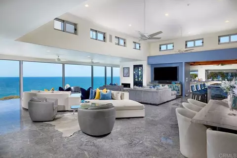 Living - 806 4th St, Encinitas, CA 92024 photo 1 of 2