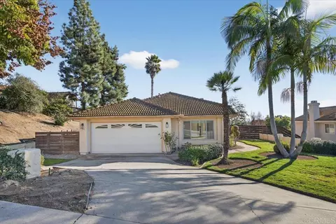 135 Neptune Pl, Escondido, CA 92026