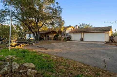 19161 Paradise Mountain Rd, Valley Center, CA 92082