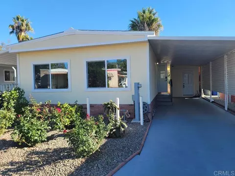 245 W Bobier Dr #90, Vista, CA 92083