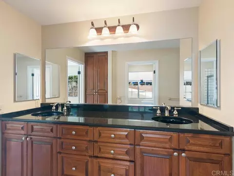 Bath - 2230 Calle Dos Lomas, Fallbrook, CA 92028 photo 1 of 7