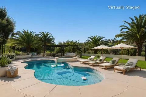 Exterior - 2230 Calle Dos Lomas, Fallbrook, CA 92028 photo 9 of 13