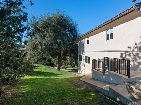 Exterior - 2230 Calle Dos Lomas, Fallbrook, CA 92028 photo 12 of 13