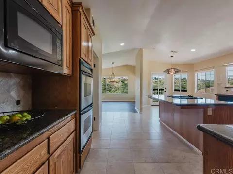 Kitchen - 2230 Calle Dos Lomas, Fallbrook, CA 92028 photo 2 of 10