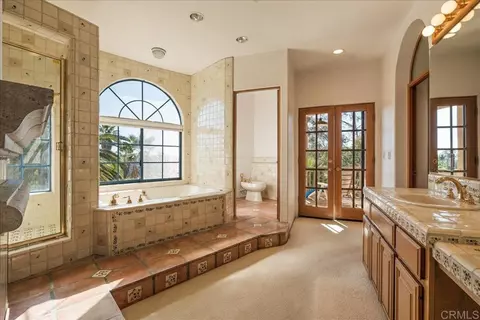Bath - 3577 Stonegate Pl, Fallbrook, CA 92028 photo 4 of 7
