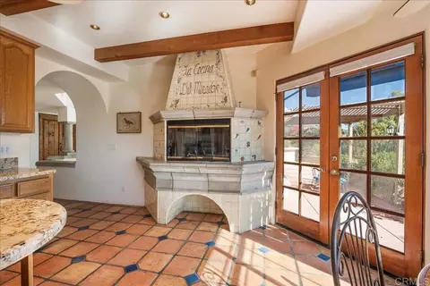 Kitchen - 3577 Stonegate Pl, Fallbrook, CA 92028 photo 3 of 4