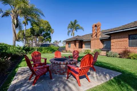 Exterior - 215 N Vulcan Dr, Encinitas, CA 92024 photo 8 of 21