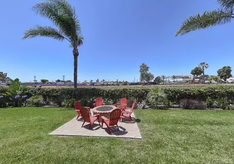 Exterior - 215 N Vulcan Dr, Encinitas, CA 92024 photo 9 of 21