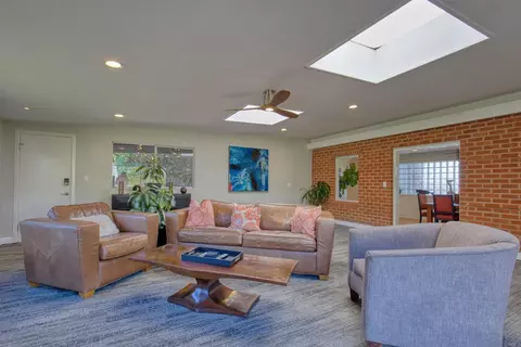 Living - 215 N Vulcan Dr, Encinitas, CA 92024 photo 2 of 3