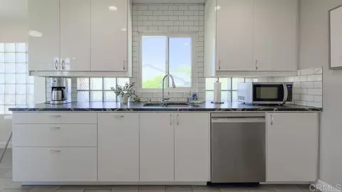 Kitchen - 215 N Vulcan Dr, Encinitas, CA 92024 photo 1 of 5