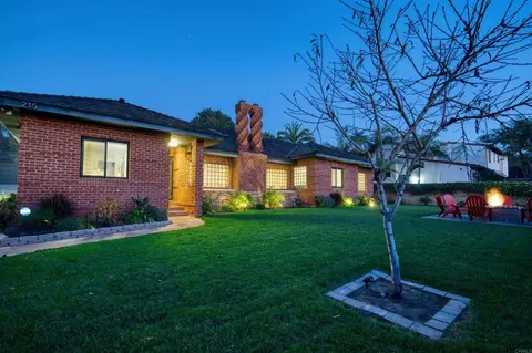 Exterior - 215 N Vulcan Dr, Encinitas, CA 92024 photo 3 of 21