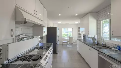 Kitchen - 215 N Vulcan Dr, Encinitas, CA 92024 photo 5 of 5