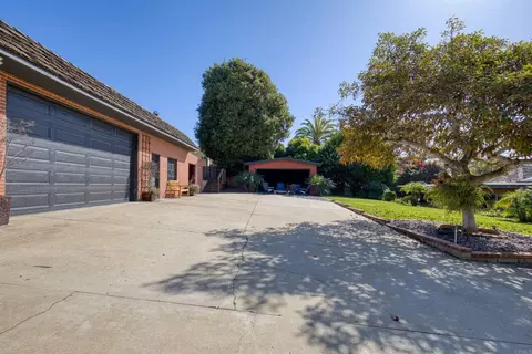 Exterior - 215 N Vulcan Dr, Encinitas, CA 92024 photo 14 of 21
