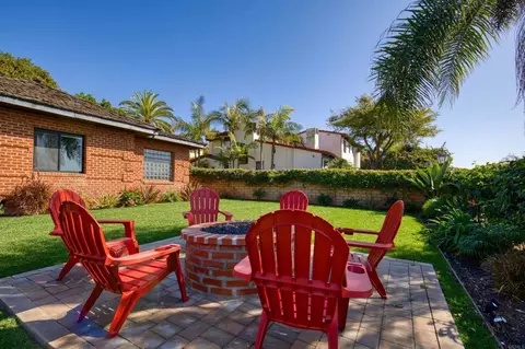 Exterior - 215 N Vulcan Dr, Encinitas, CA 92024 photo 7 of 21