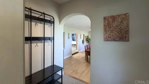 Entry Way - 215 N Vulcan Dr, Encinitas, CA 92024 photo 1 of 2