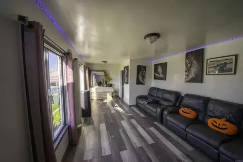 7513 Pivot St, Downey, CA 90241