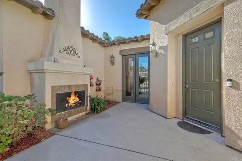 3225 Hidden Estate Ln, Escondido, CA 92027
