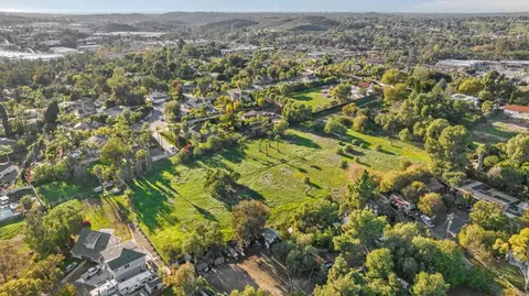 668 Plumosa Ave, Vista, CA 92081
