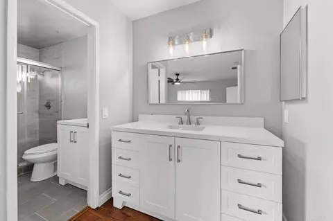 Bath - 831 E 3rd Ave #8, Escondido, CA 92025 photo 2 of 4