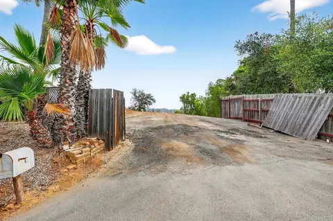 2147 Sunset Dr, Escondido, CA 92025 photo 16