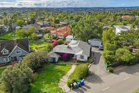 541 Rudd Rd, Vista, CA 92084