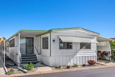 1506 Oak Dr #93, Vista, CA 92084