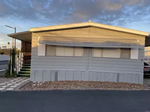 718 Sycamore Ave #94, Vista, CA 92083