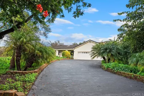 2362 Lone Oak Ln, Vista, CA 92084