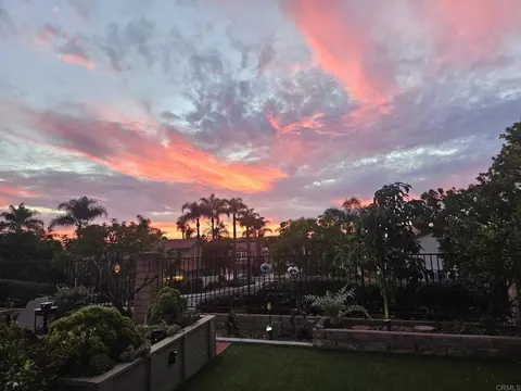 1585 Madrid Dr, Vista, CA 92081