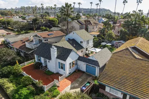 351 Fern Gln, La Jolla, CA 92037