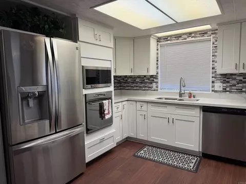 2130 Sunset Dr #70, Vista, CA 92081