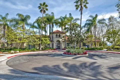 2183 Crest View Gln N, Escondido, CA 92026