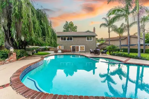 910 S Amherst Cir, Anaheim, CA 92807