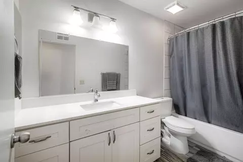 Bath - 4413 Point Degada, Oceanside, CA 92058 photo 2 of 2
