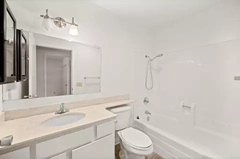 Bath - 4440 Skimmer Way, Oceanside, CA 92057 photo 1 of 3