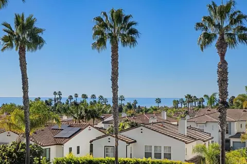 7457 Neptune Dr, Carlsbad, CA 92011