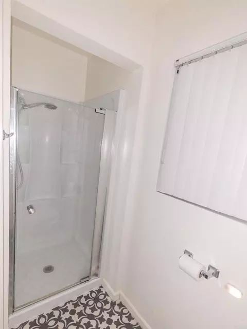 Bath - 403 4th Ave, Escondido, CA 92025 photo 2 of 2